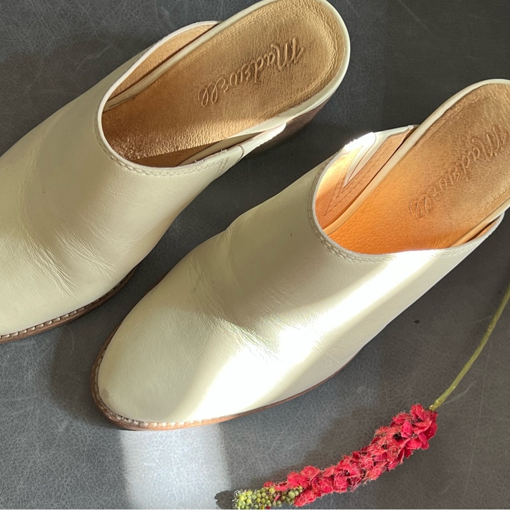 Madewell Harpers Mules Clogs Cream Size 5.5